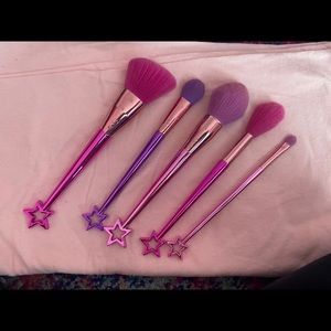Star Brush Set by Tarte